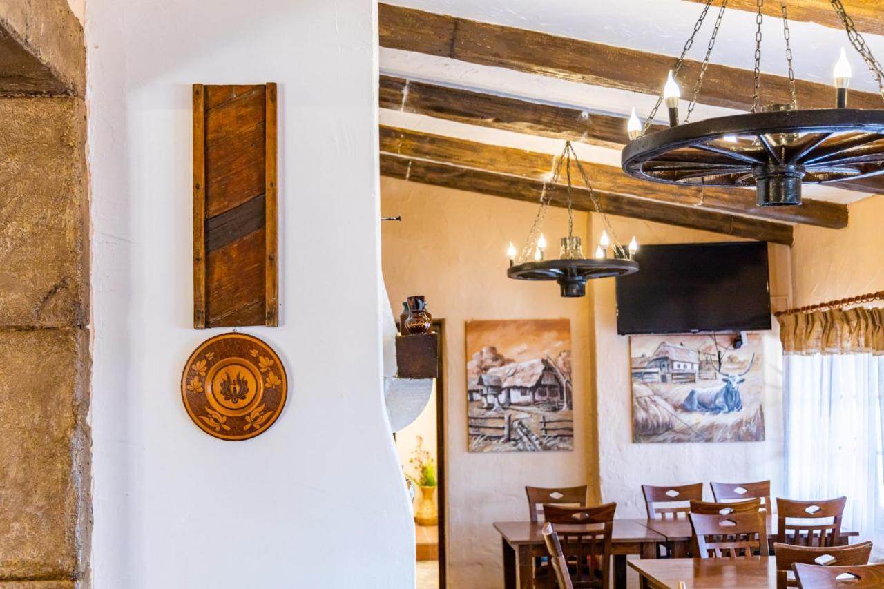 Oereghegyi Bika Panzio Bed and Breakfast Székesfehérvár Eksteriør billede